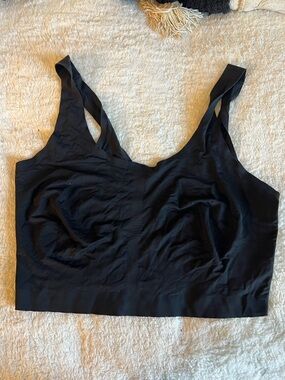 Simple Black Seamless Bralette